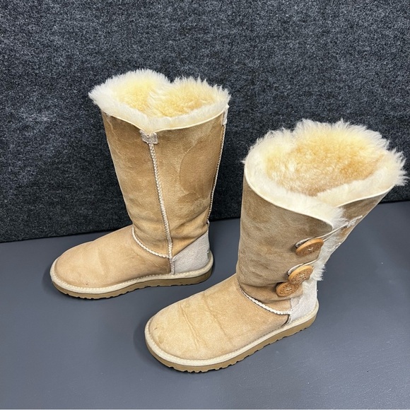 UGG Bailey Button Triplet Il - Women's Size 5 - Picture 8 of 16